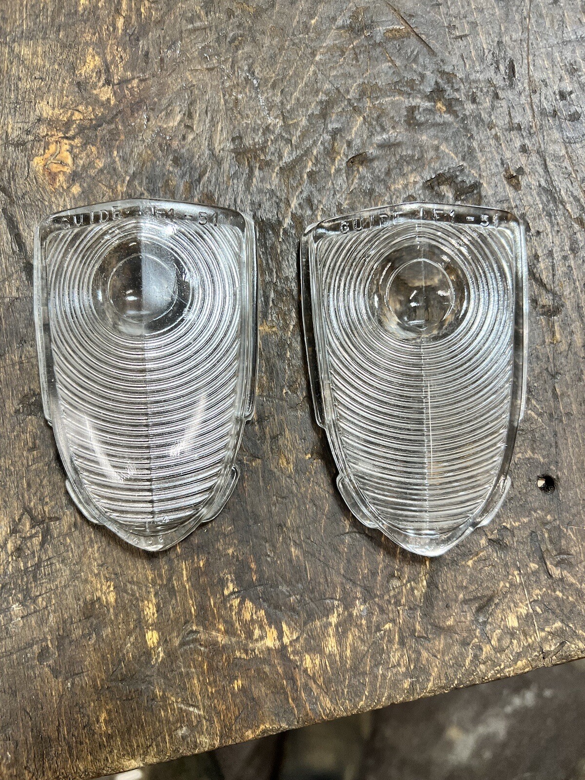 NOS 1951 CHEVROLET CAR ORIGINAL PAIR GUIDE GLASS PARK SIGNAL LIGHT LENES