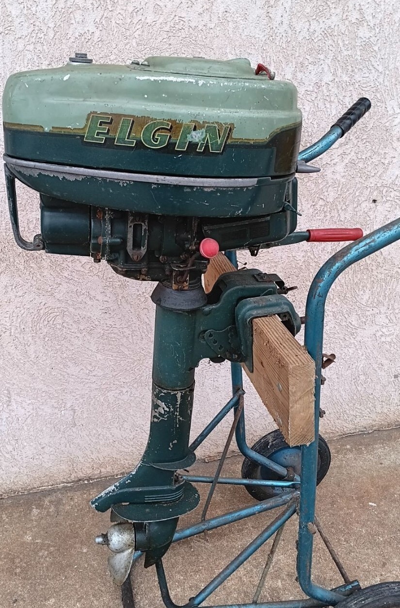 Vintage ELGIN Outboard Boat Motor 5 Hp - Sears Roebuck Model 571.58571 1954-55 Vintage ELGIN Outboard Boat Motor 5 Hp - Sears Roebuck Model 571.58571 1954-55