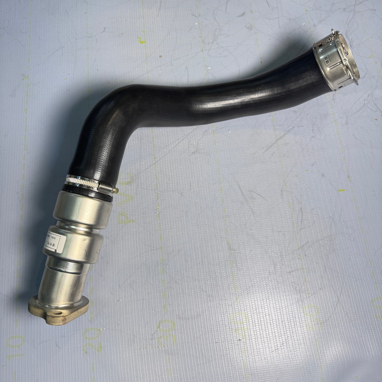 Intercooler Inlet Air Tube Fits GM 2016-2020 23176127 Intercooler Inlet Air Tube Fits GM 2016-2020 23176127