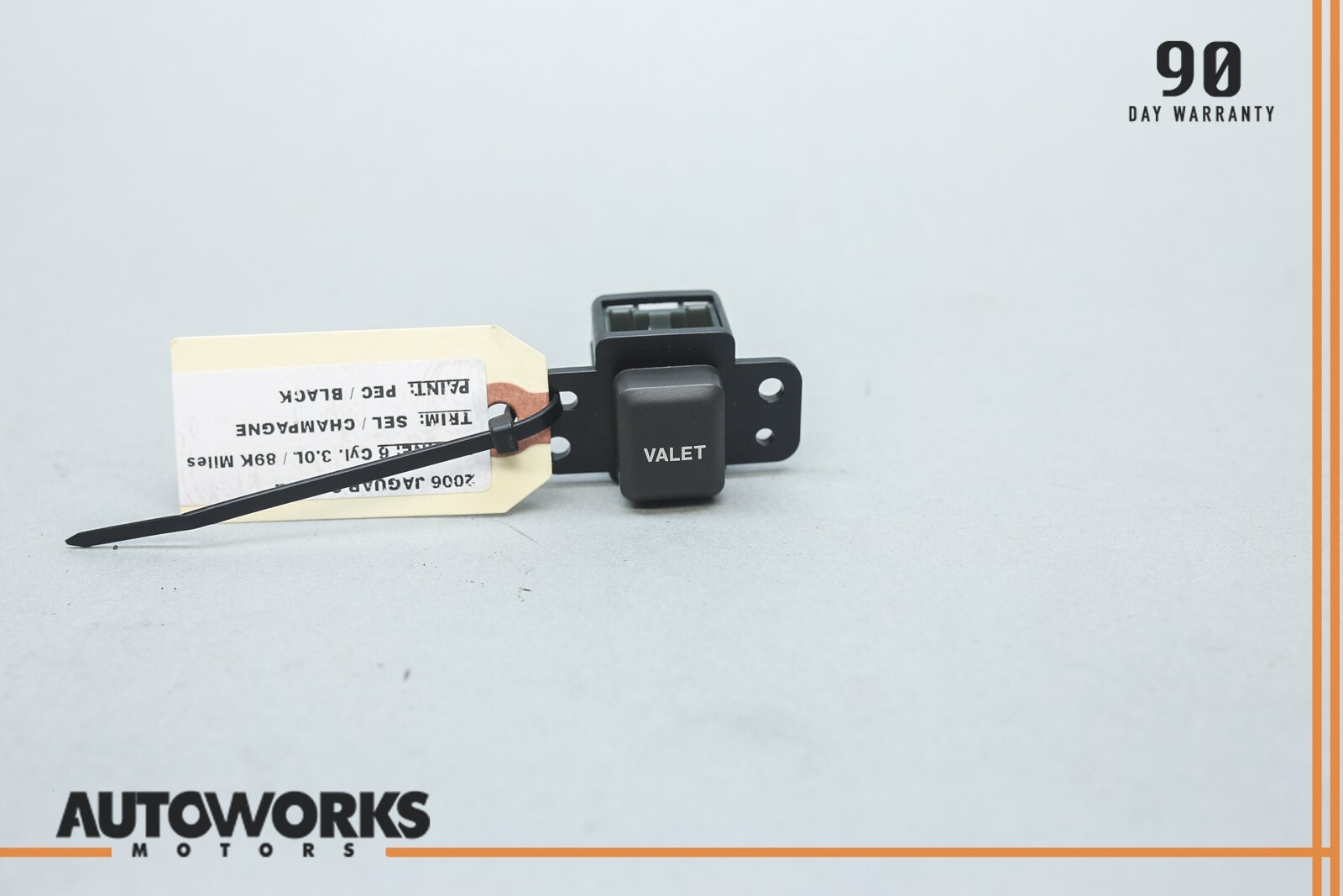 03-08 Jaguar S-Type Front Left Driver Side Dash Valet Parking Button Switch OEM 03-08 Jaguar S-Type Front Left Driver Side Dash Valet Parking Button Switch OEM