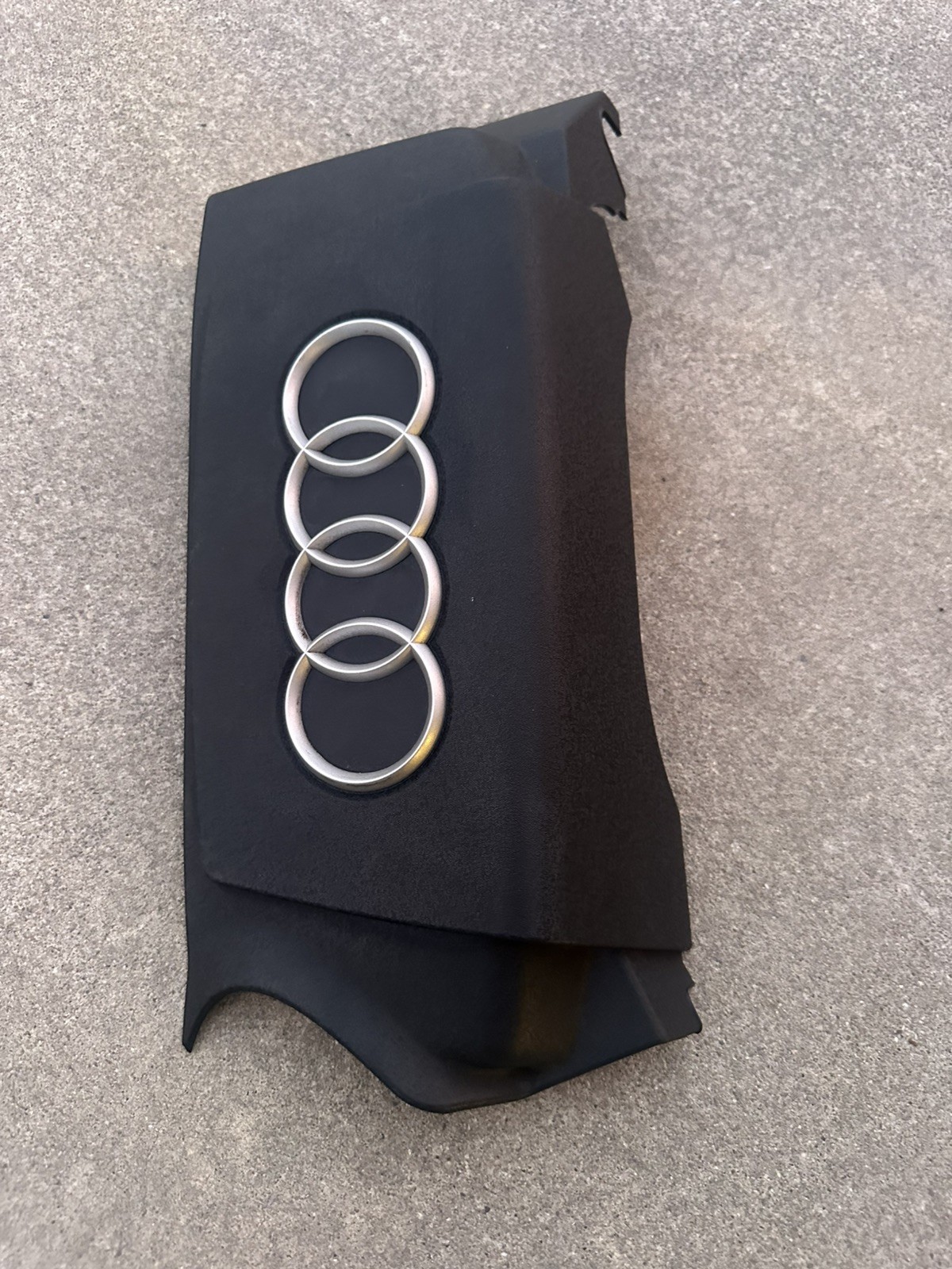 04-08 Audi S4 B6 B7 4.2L Rear Engine Cover With Logo OEM 079103926D 04-08 Audi S4 B6 B7 4.2L Rear Engine Cover With Logo OEM 079103926D