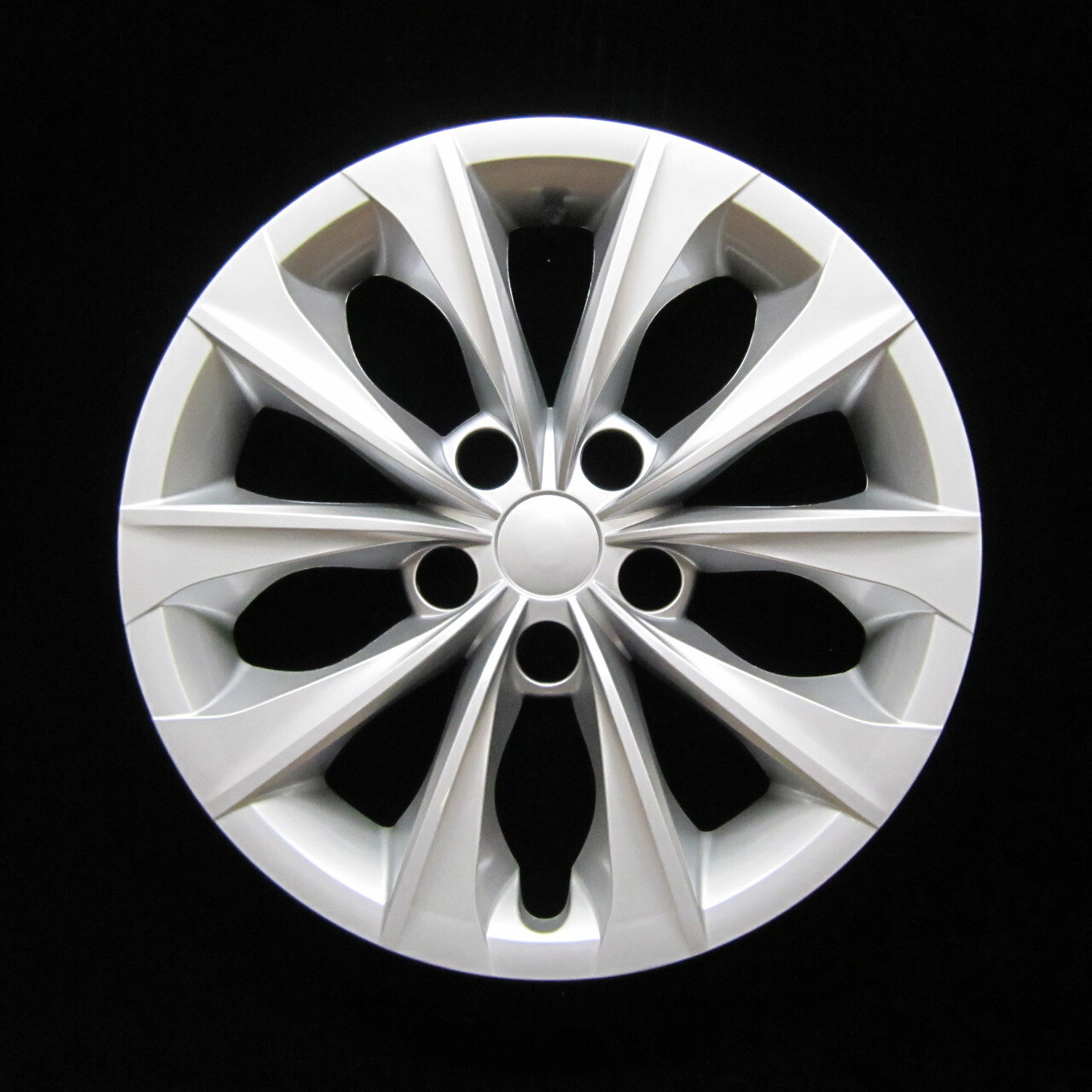 NEW Hubcap for Toyota Camry 2015-2017 - Premium Replica 16-inch Silver Hubcap