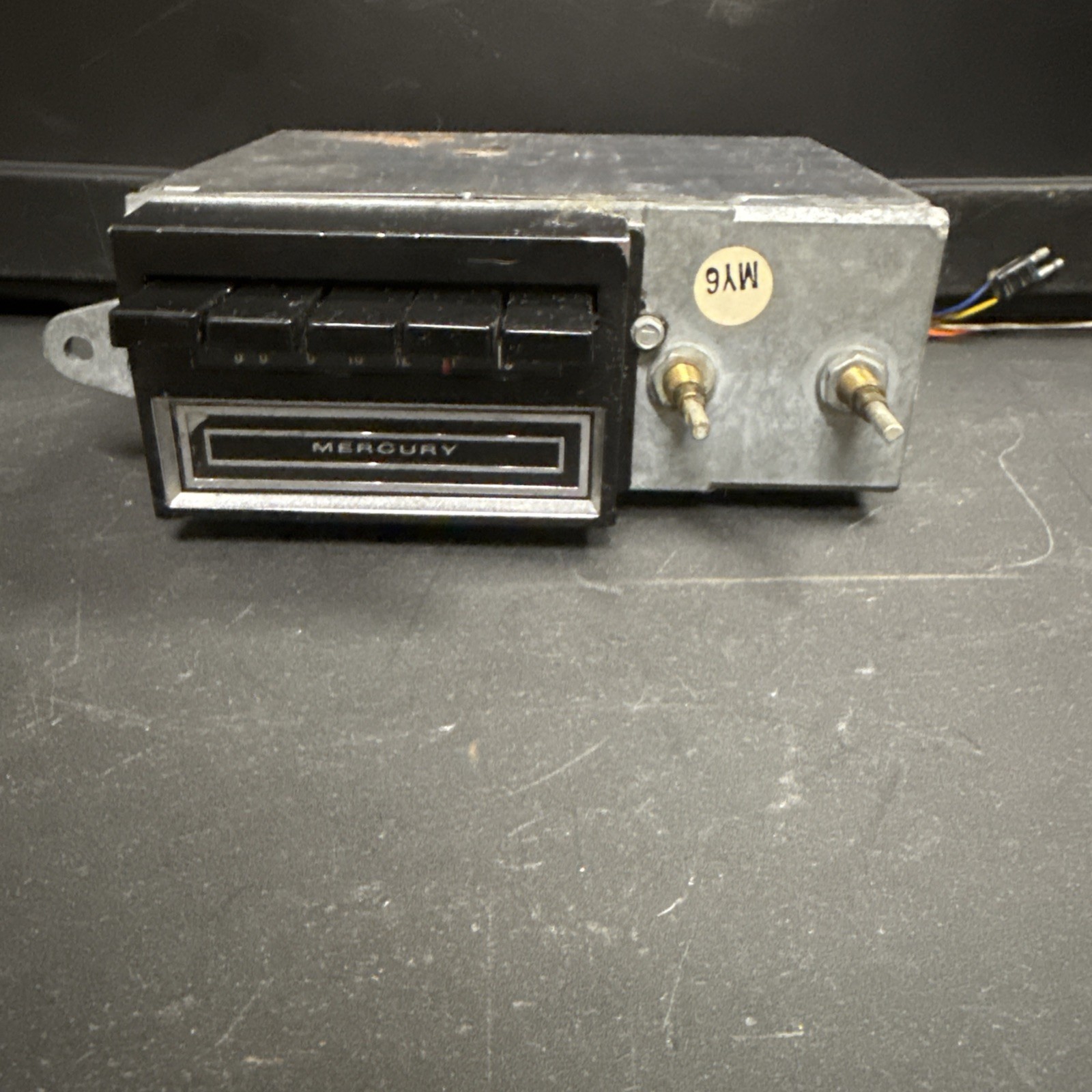 Late 60’s Early 70’s Mercury Ford AM 8 Track OEM Radio D0MA-19A242 *READ* Late 60’s Early 70’s Mercury Ford AM 8 Track OEM Radio D0MA-19A242 *READ*