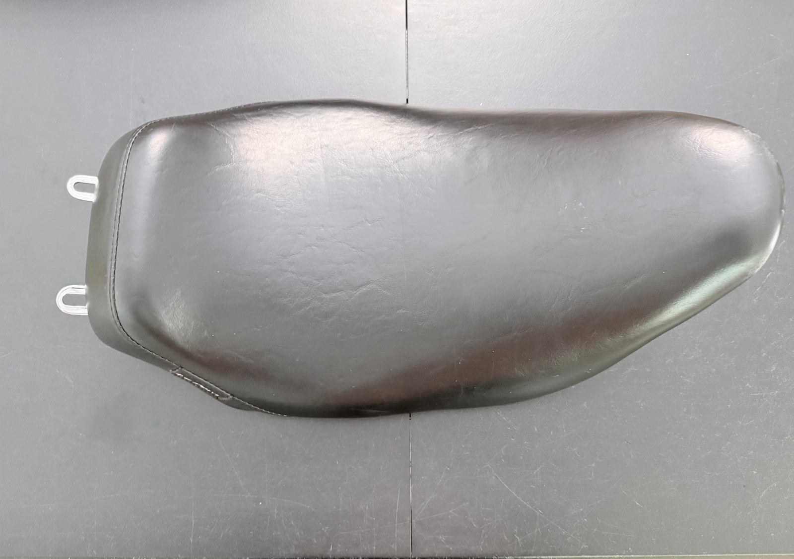 La Pera Legendary Motorcycle seat in good conditions La Pera Legendary Motorcycle seat in good conditions