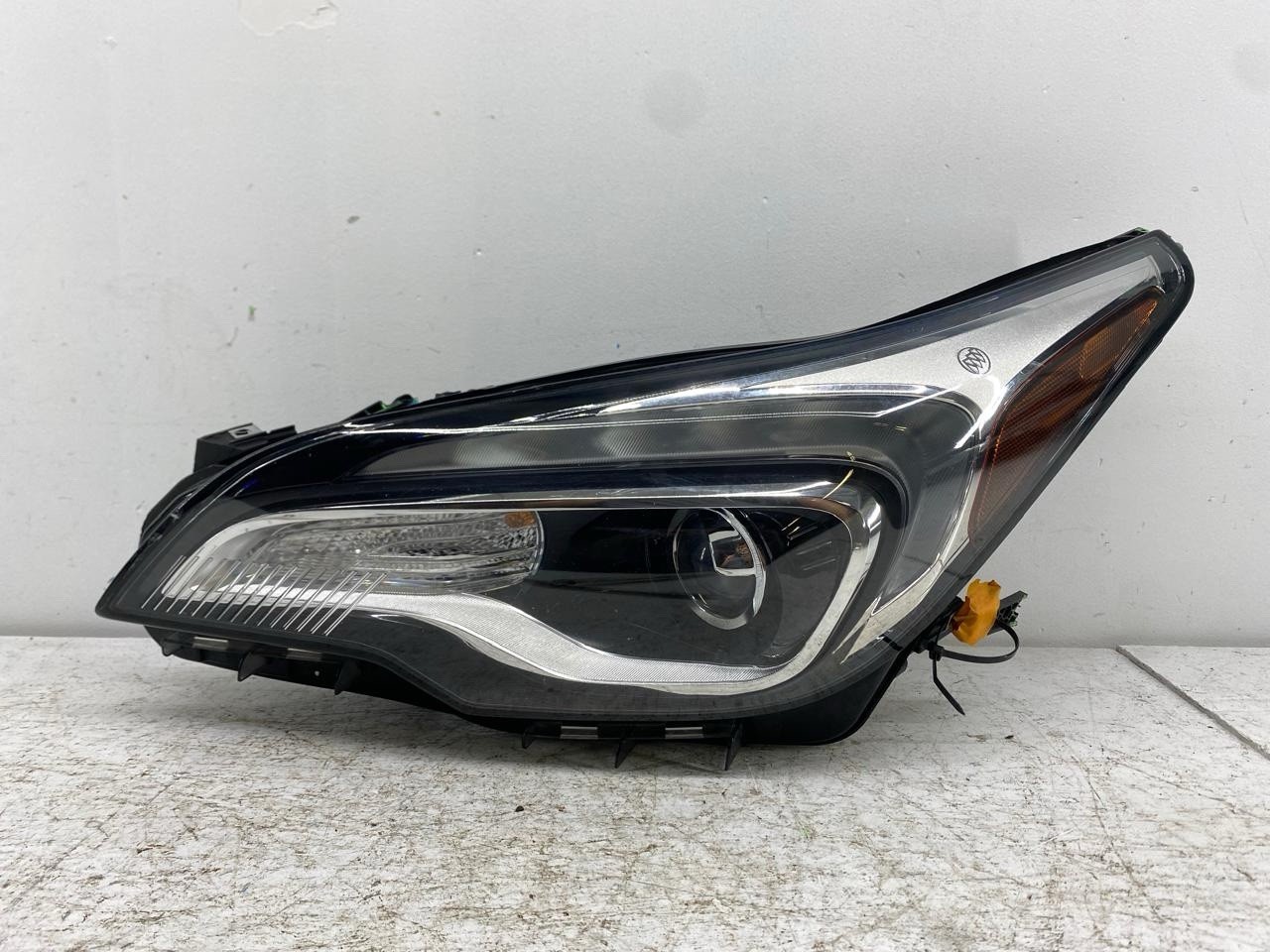 2016 -2019 Buick Envision LED Driver Side Headlight Used OEM LH Left Side 2016 -2019 Buick Envision LED Driver Side Headlight Used OEM LH Left Side