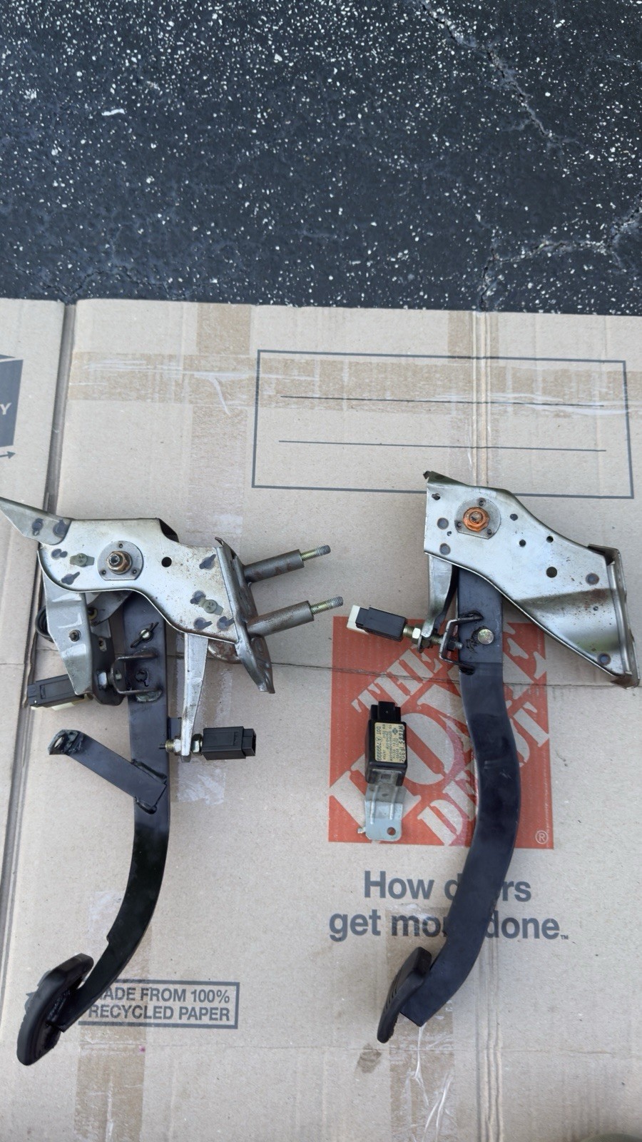1990-1996 Nissan 300ZX Z32 MT NA Manual Trans Clutch Brake Pedal Set Pair OEM