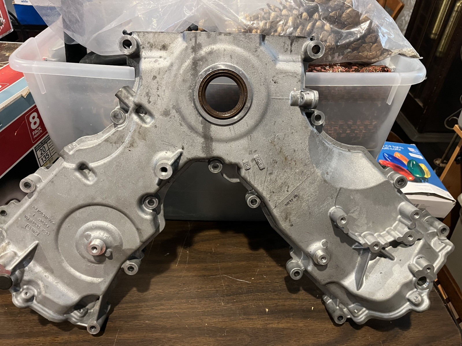 2005-2010 Ford F250 SD, F350 SD 5.4L, 6.8L (3 VALVE) Timing Chain Cover OEM USED 2005-2010 Ford F250 SD, F350 SD 5.4L, 6.8L (3 VALVE) Timing Chain Cover OEM USED