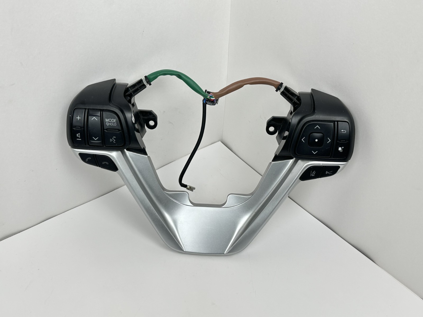 2014-2019 TOYOTA HIGHLANDER STEERING WHEEL CONTROL SWITCH BUTTONS OEM