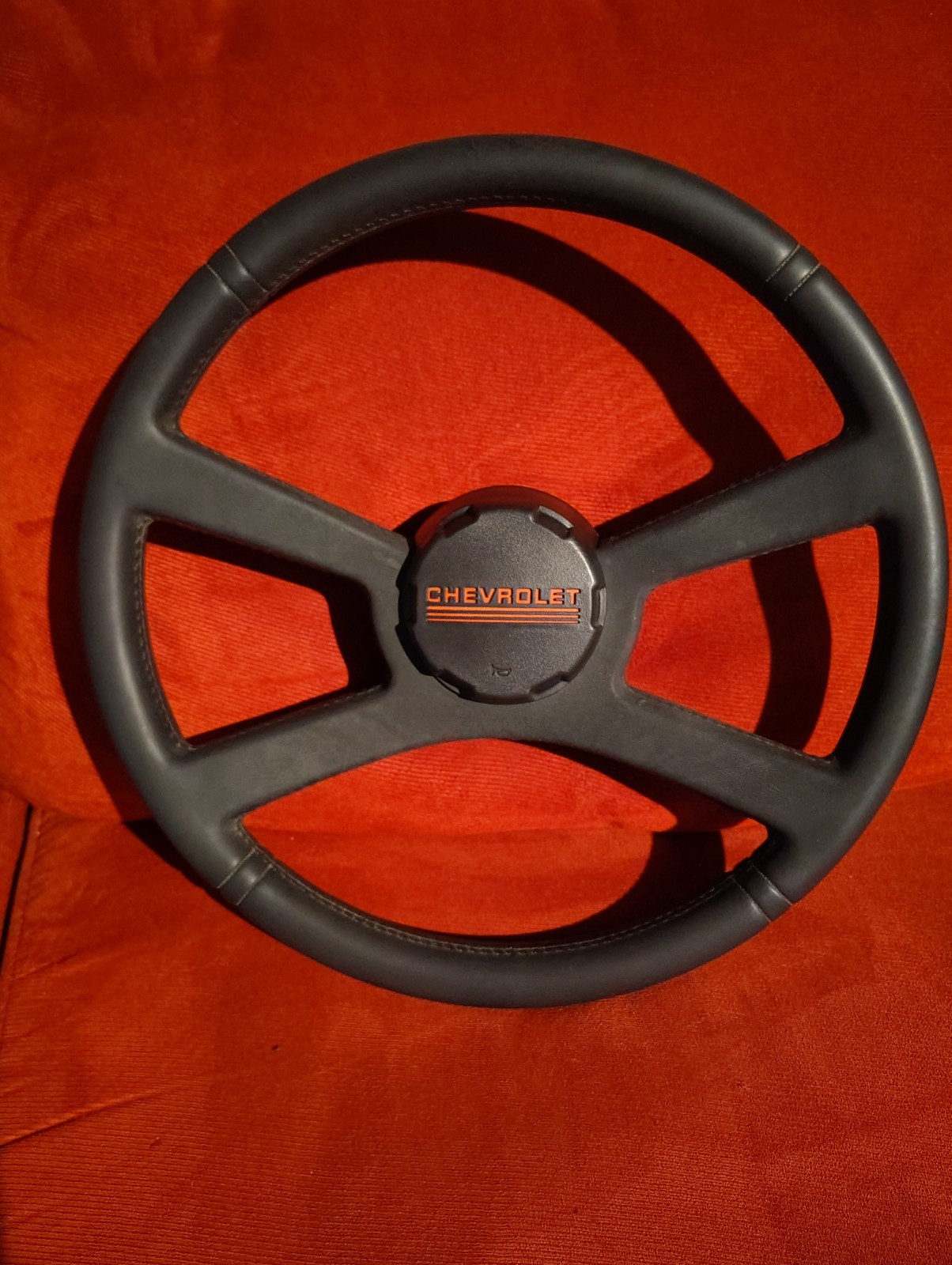 NEAR BRAND NEW LOOKING 88-94 Chevy GMC Truck C/K Steering Wheel HARD FIND CLEAN NEAR BRAND NEW LOOKING 88-94 Chevy GMC Truck C/K Steering Wheel HARD FIND CLEAN