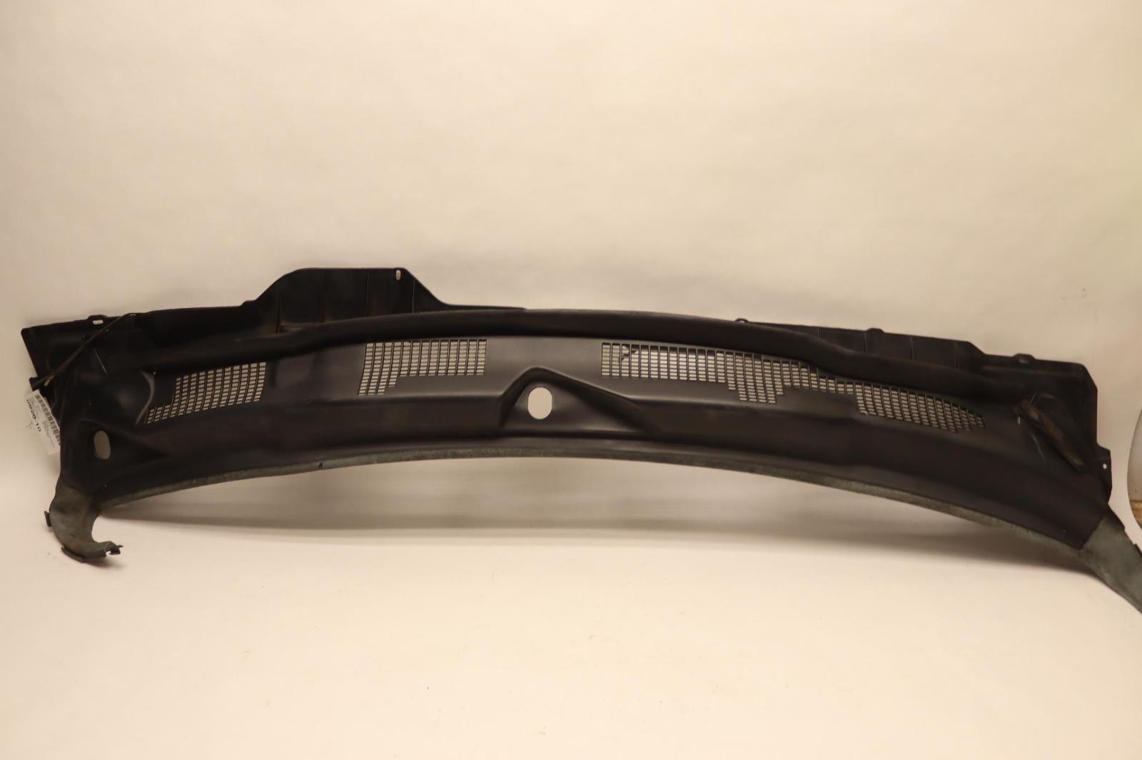 2011-2018 RAM 1500 2500 3500 FRONT WINDSHIELD WIPER COWL VENT COVER PANEL OEM
