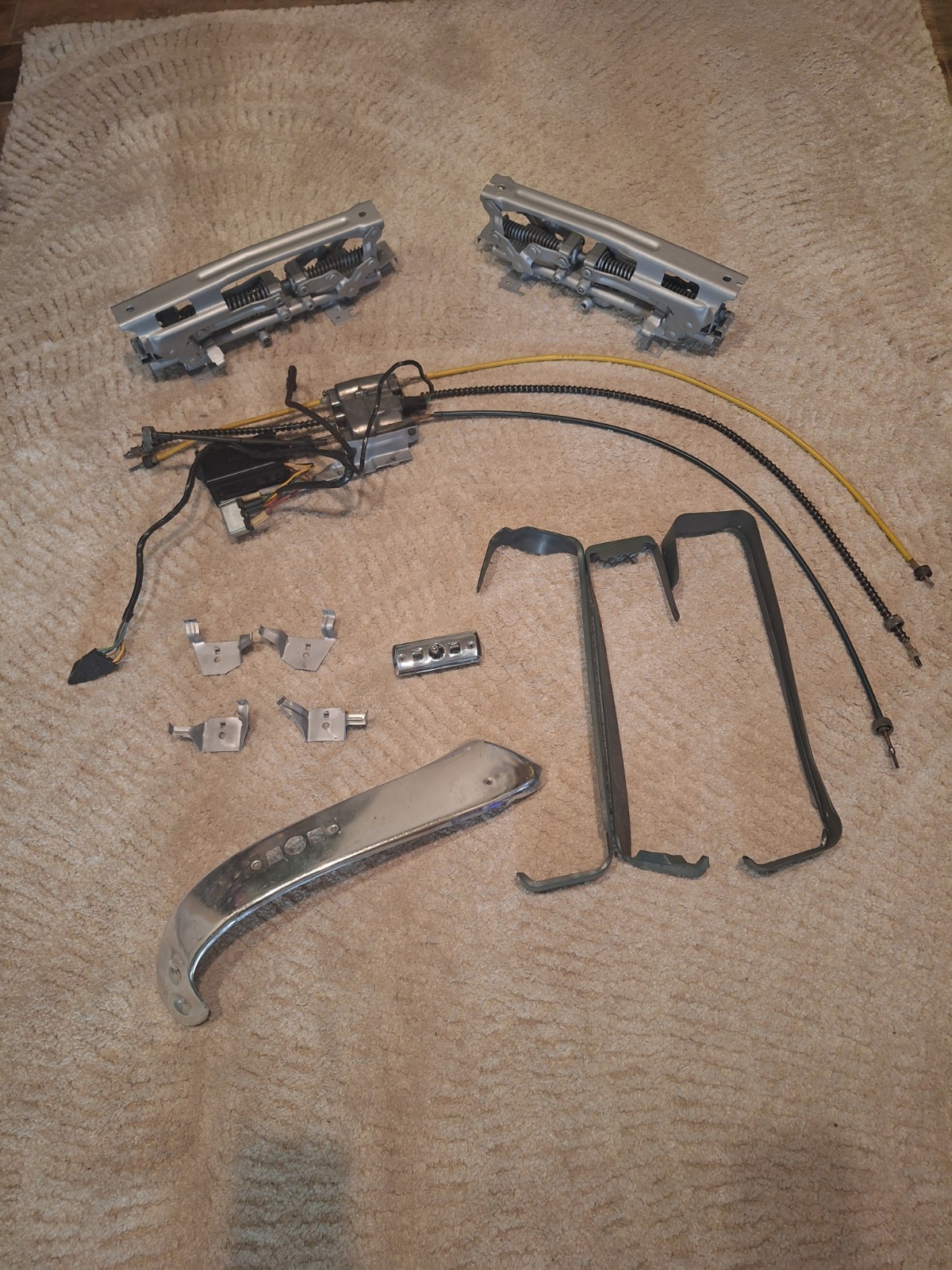 1961 62 63 CHEVY IMPALA CONV 2 dr & 6 WAY POWER BENCH W TRAC COVERS & SEAT TRIM 1961 62 63 CHEVY IMPALA CONV 2 dr & 6 WAY POWER BENCH W TRAC COVERS & SEAT TRIM