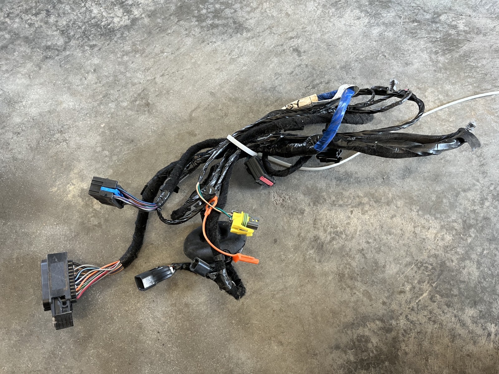 09-13 C6 Corvette RH Passenger Door Wire Harness OEM 20773984 09-13 C6 Corvette RH Passenger Door Wire Harness OEM 20773984