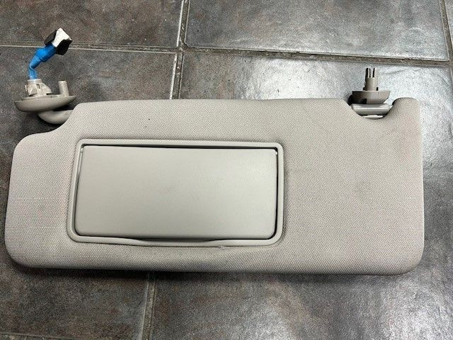 2018-2022 Honda Accord Front Left Driver Side Illuminated Sun Visor Gray OEM