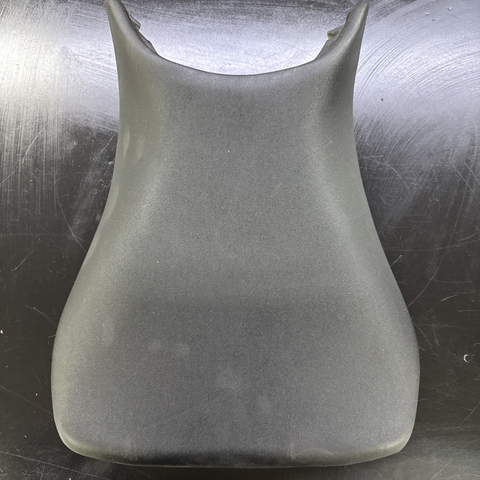 2005 03-05 YAMAHA R6 R6S FRONT RIDER SEAT CUSHION GENUINE OEM YZR 2005 03-05 YAMAHA R6 R6S FRONT RIDER SEAT CUSHION GENUINE OEM YZR