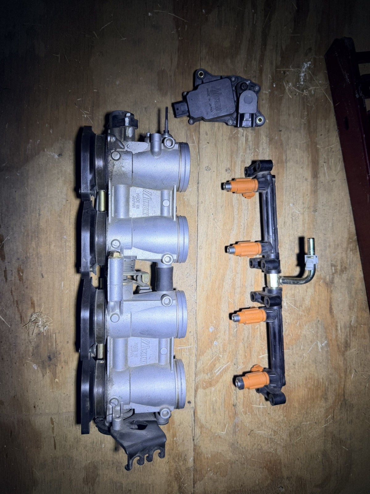 04-05 SUZUKI GSXR600 GSXR 600 Throttle Bodies l