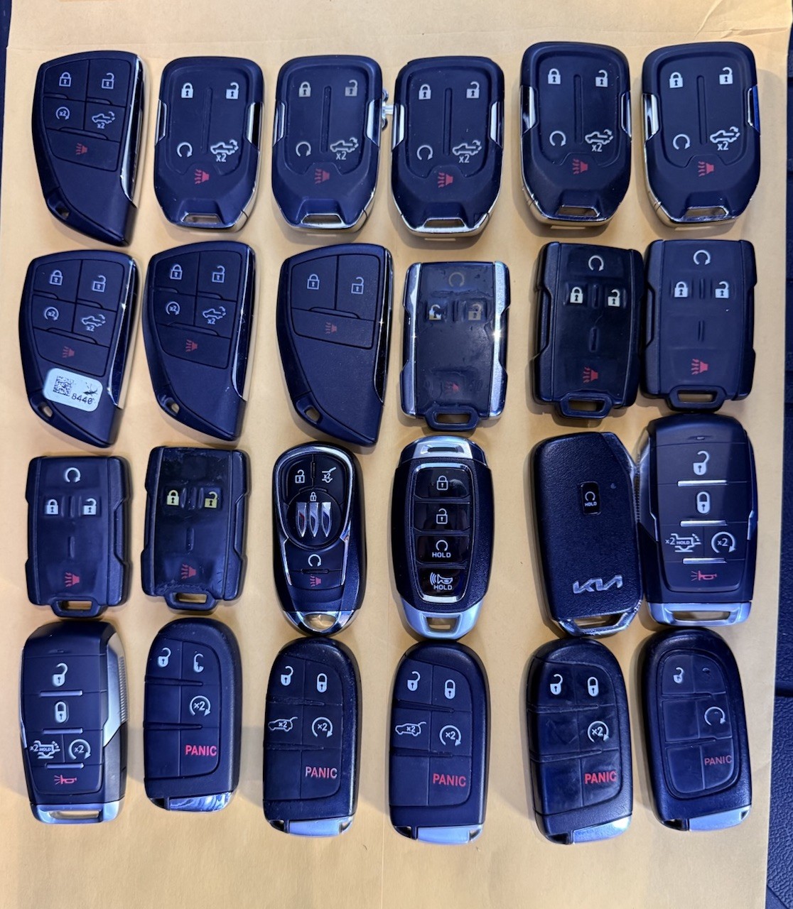 LOT OF 24 Dodge Jeep Ram GMC Chevy Buick Hyundai Kia SMART KEY FOB REMOTES USED LOT OF 24 Dodge Jeep Ram GMC Chevy Buick Hyundai Kia SMART KEY FOB REMOTES USED