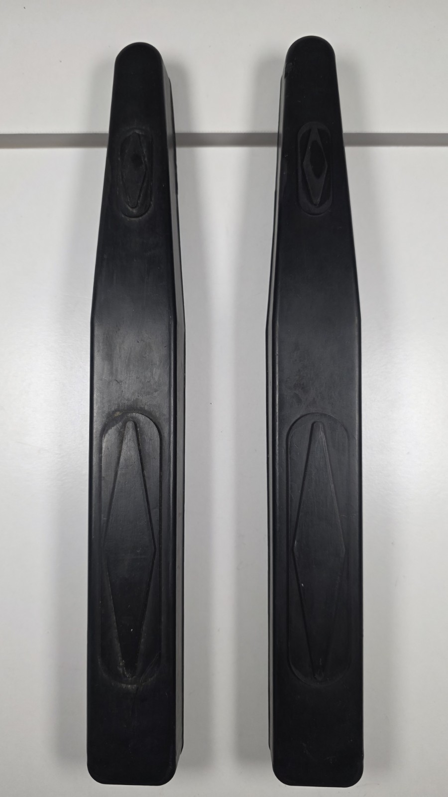 NOS MOPAR 1967 1968 1969 DODGE DART BUMPER RUBBER CUSHIONS PAIR OEM 67-69