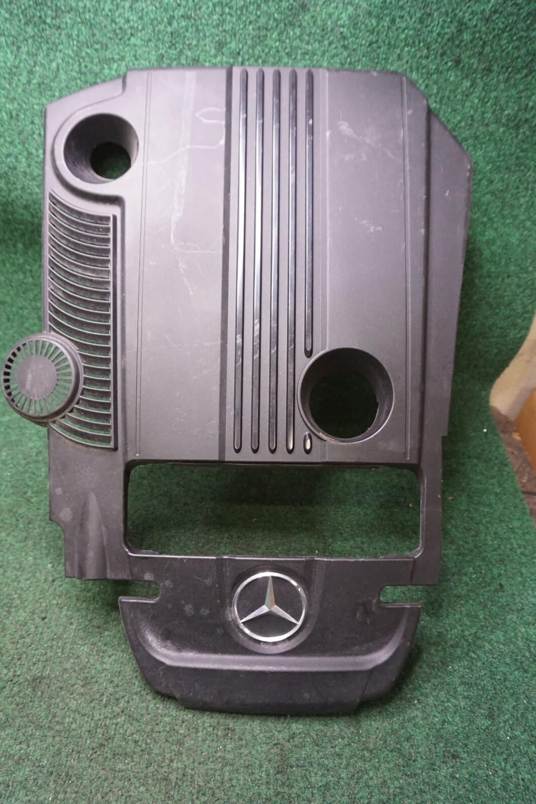 2011 MERCEDES-BENZ W204 1.8L Engine Cover OEM A2710101267