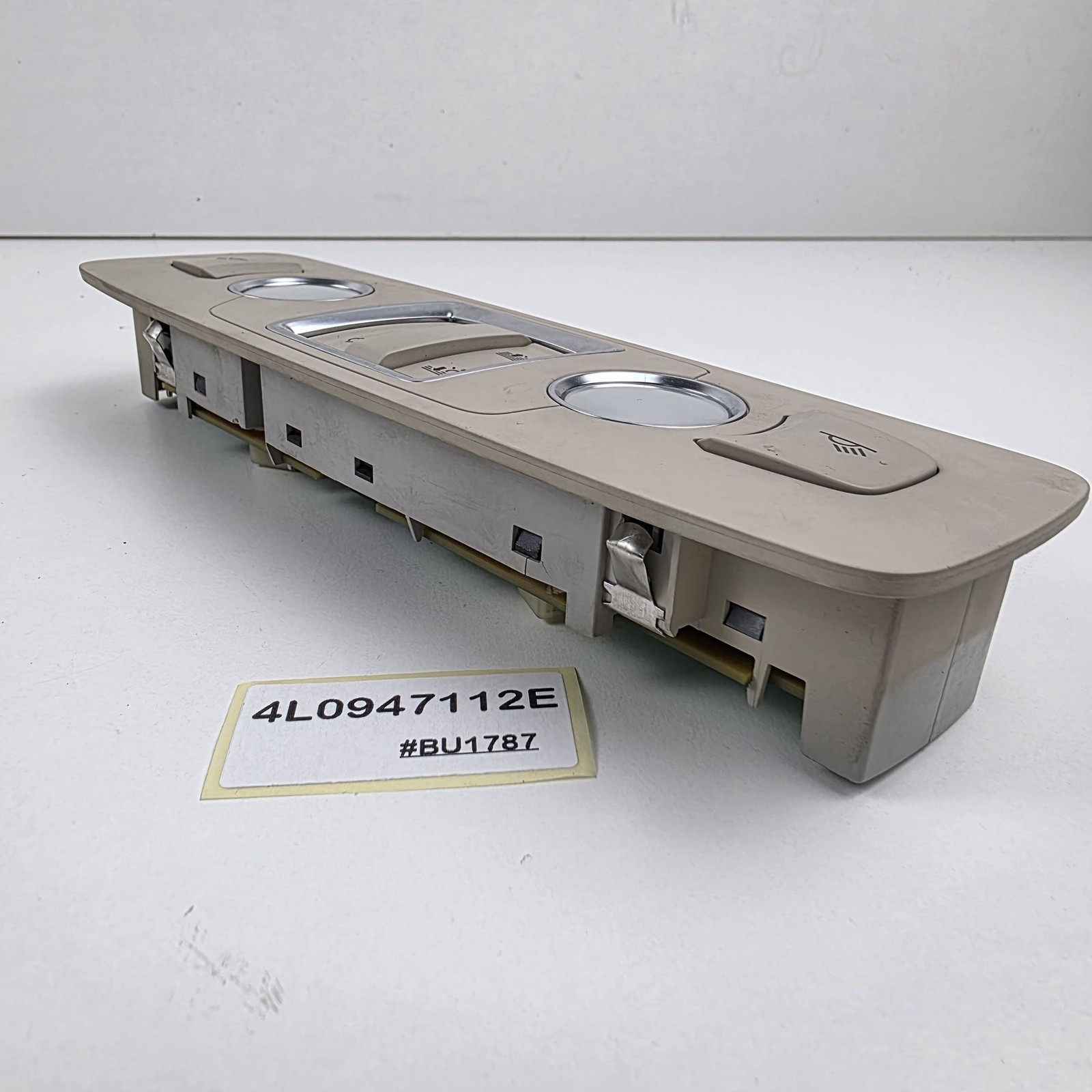 2007-2015 Audi Q7 Front Dome Light 4L0947112E