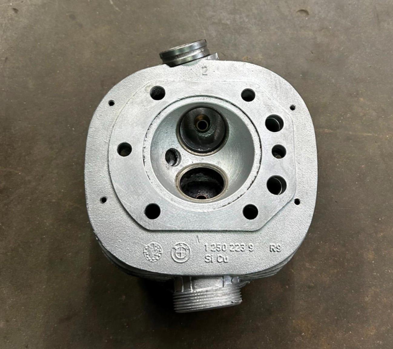 BMW R90/6 Right Side Cylinder Head