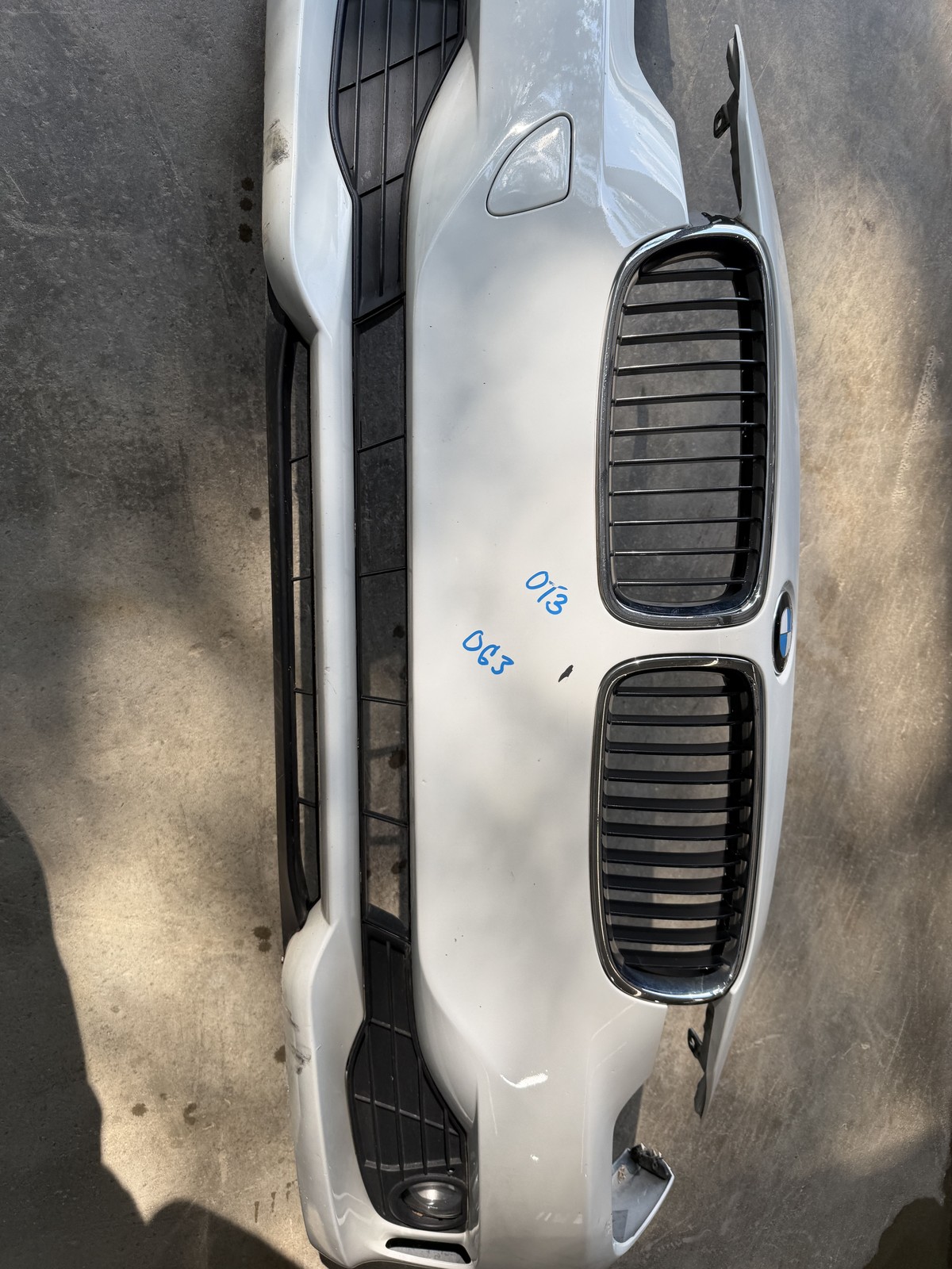 12-15 BMW 320i xDrive Front Bumper Cover w/ Grills & Lights Alpine White 300 12-15 BMW 320i xDrive Front Bumper Cover w/ Grills & Lights Alpine White 300