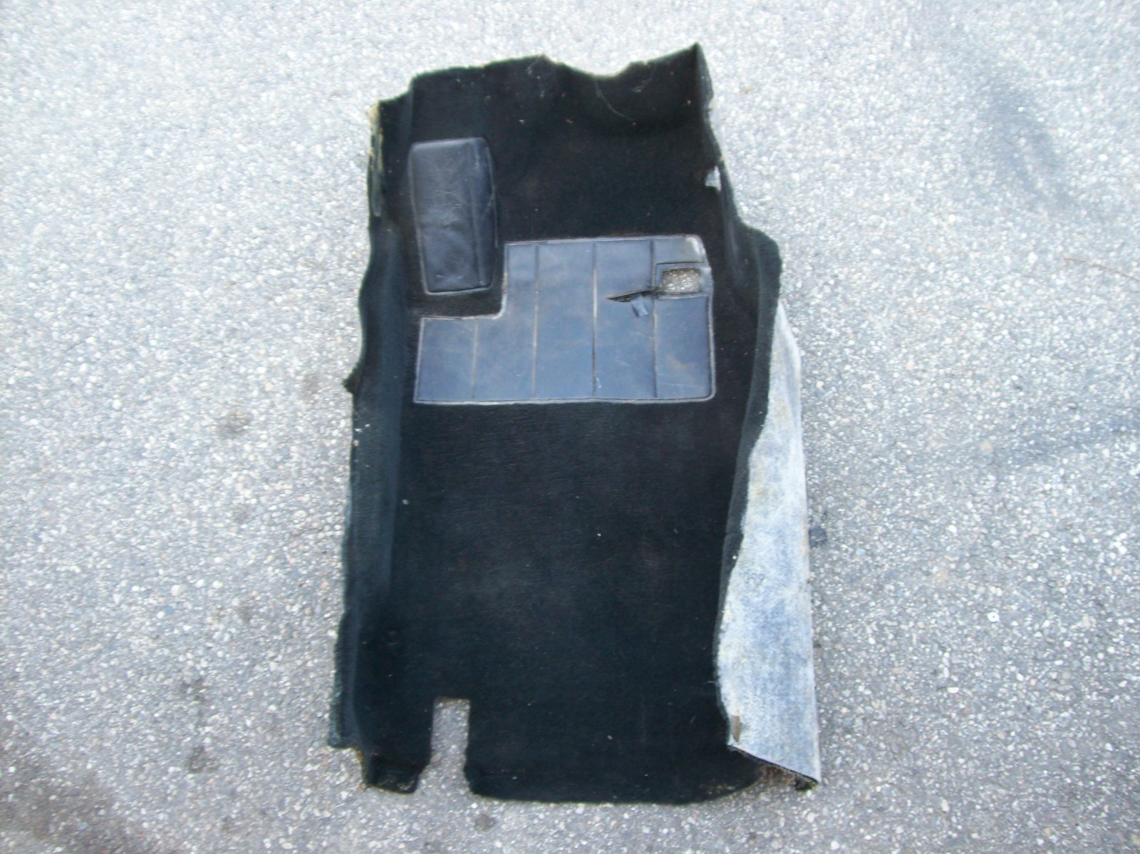 Porsche 968 944 Turbo S2 Front Driver LEFT Carpet Upholstery Floor Mat BLACK Porsche 968 944 Turbo S2 Front Driver LEFT Carpet Upholstery Floor Mat BLACK