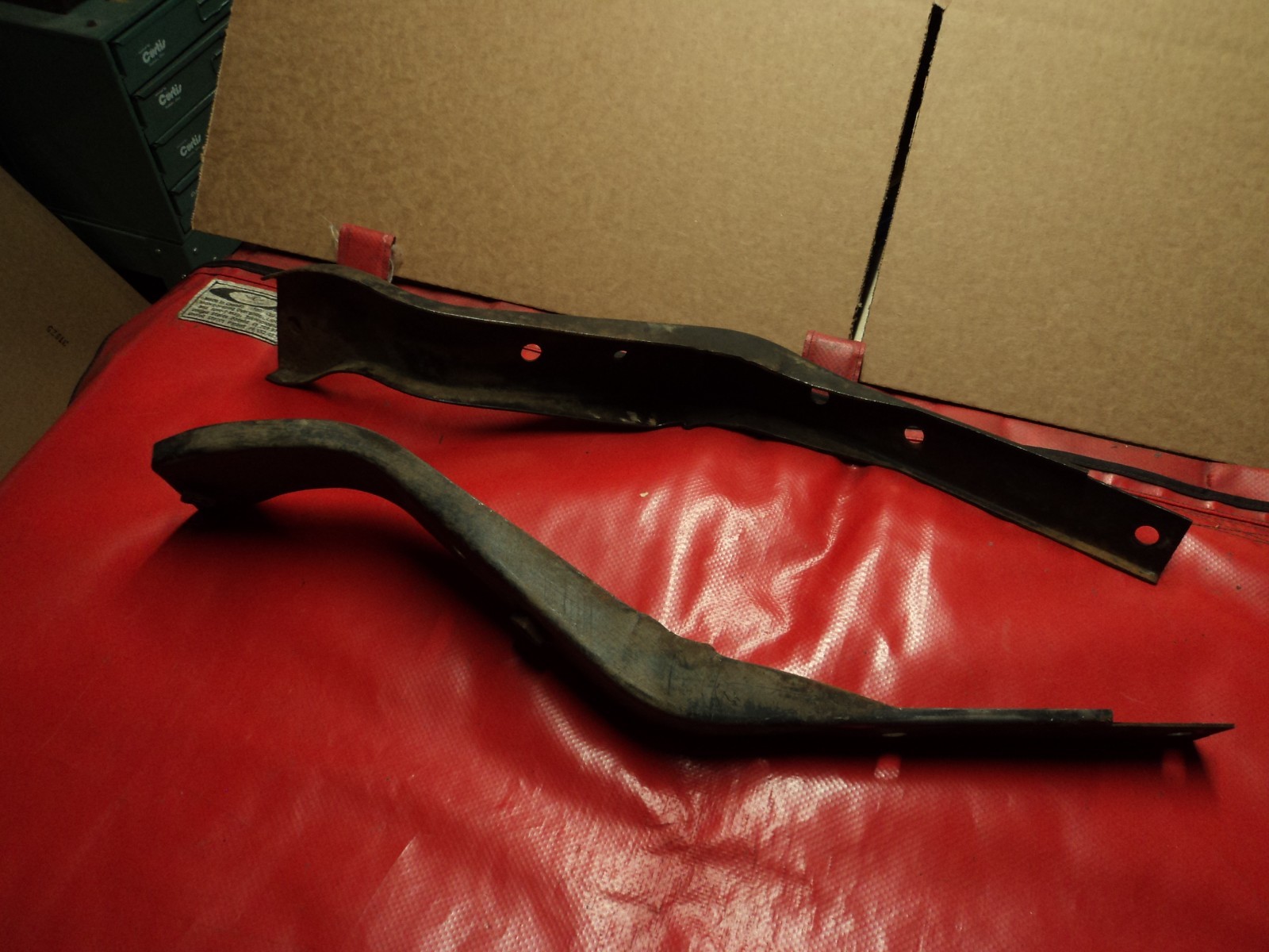 Corvette 1958/1959/1960/1961/1962 Left & Right Front Main Bumper Brackets