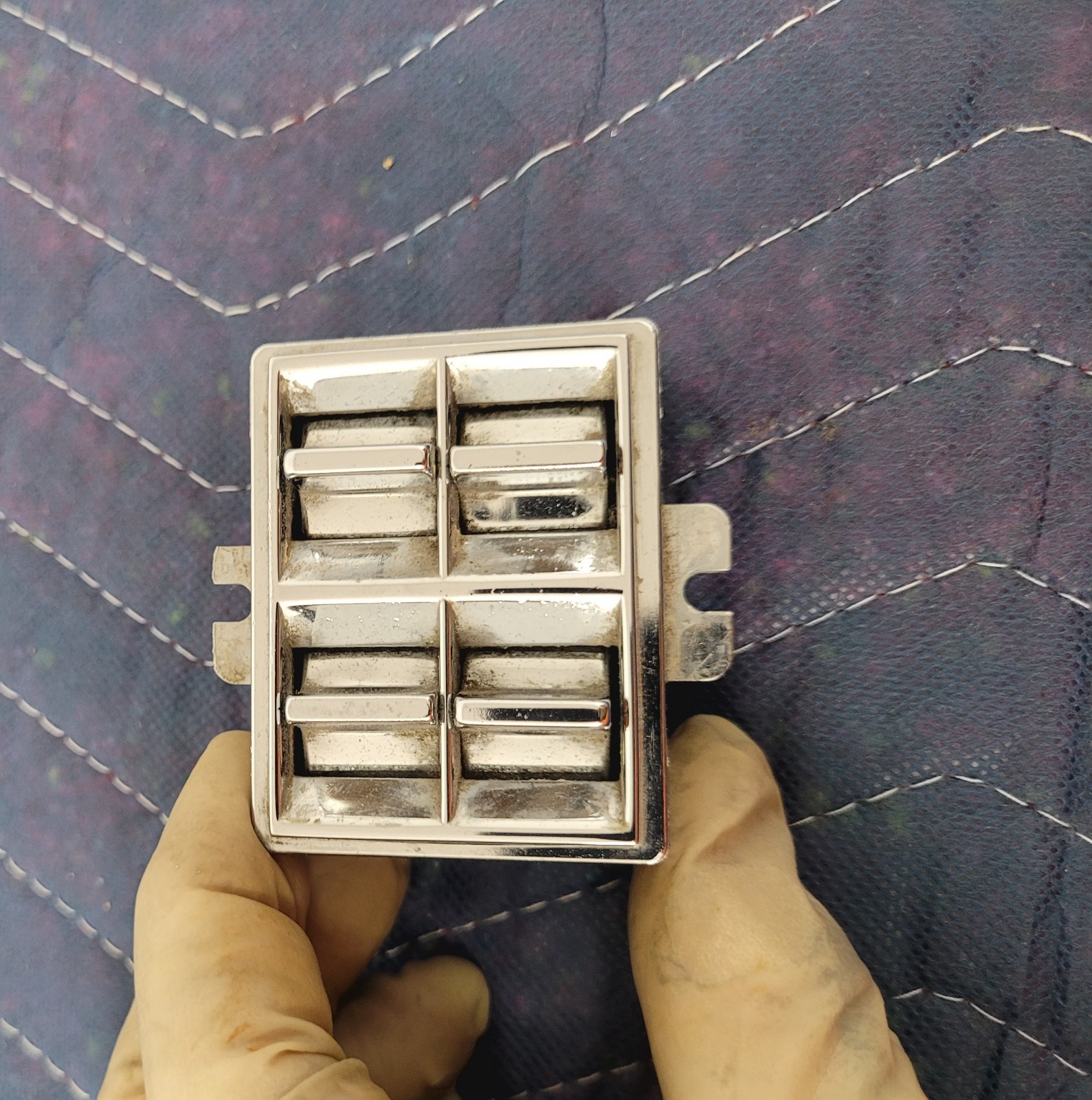 63 - 67 GM CADILLAC BUICK OLDS PONTIAC 4 Button power window switch refurbished. 63 - 67 GM CADILLAC BUICK OLDS PONTIAC 4 Button power window switch refurbished.