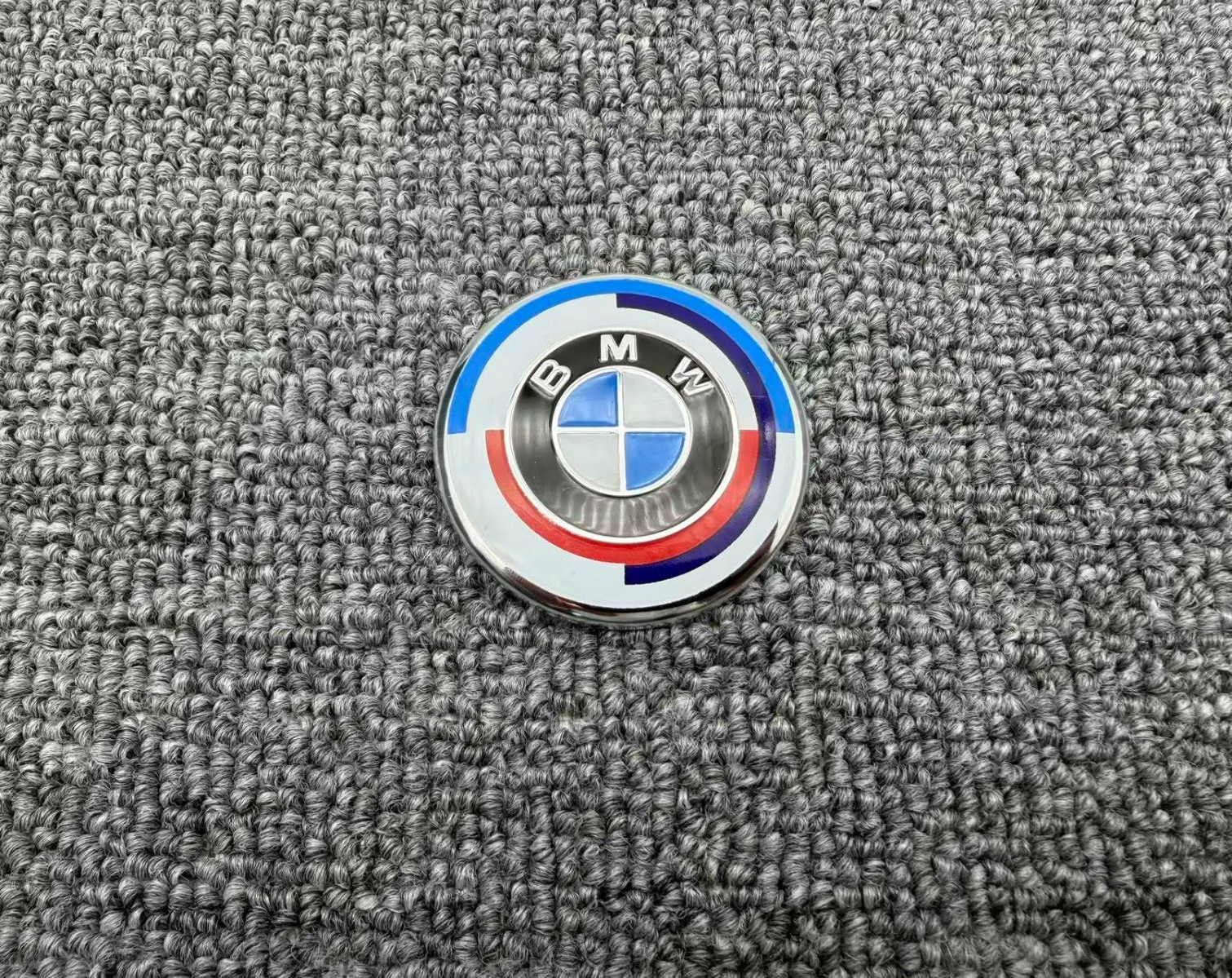 7pcs 50 Year Roundel Plus Grommets Front Rear Emblem Badge Steering Wheel Cap