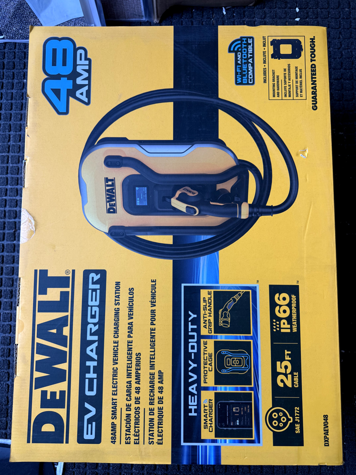 DEWALT Level-2 Wall Mounted Electric Vehicle EV Charger 48 AMP DXPAEV048
