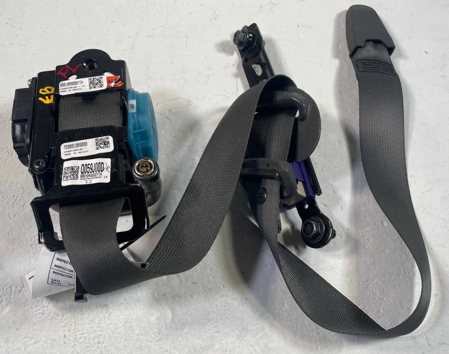 2024-2026 HYUNDAI SANTA FE FRONT LEFT DRIVER SEATBELT RETRACTOR GRAY # 114500