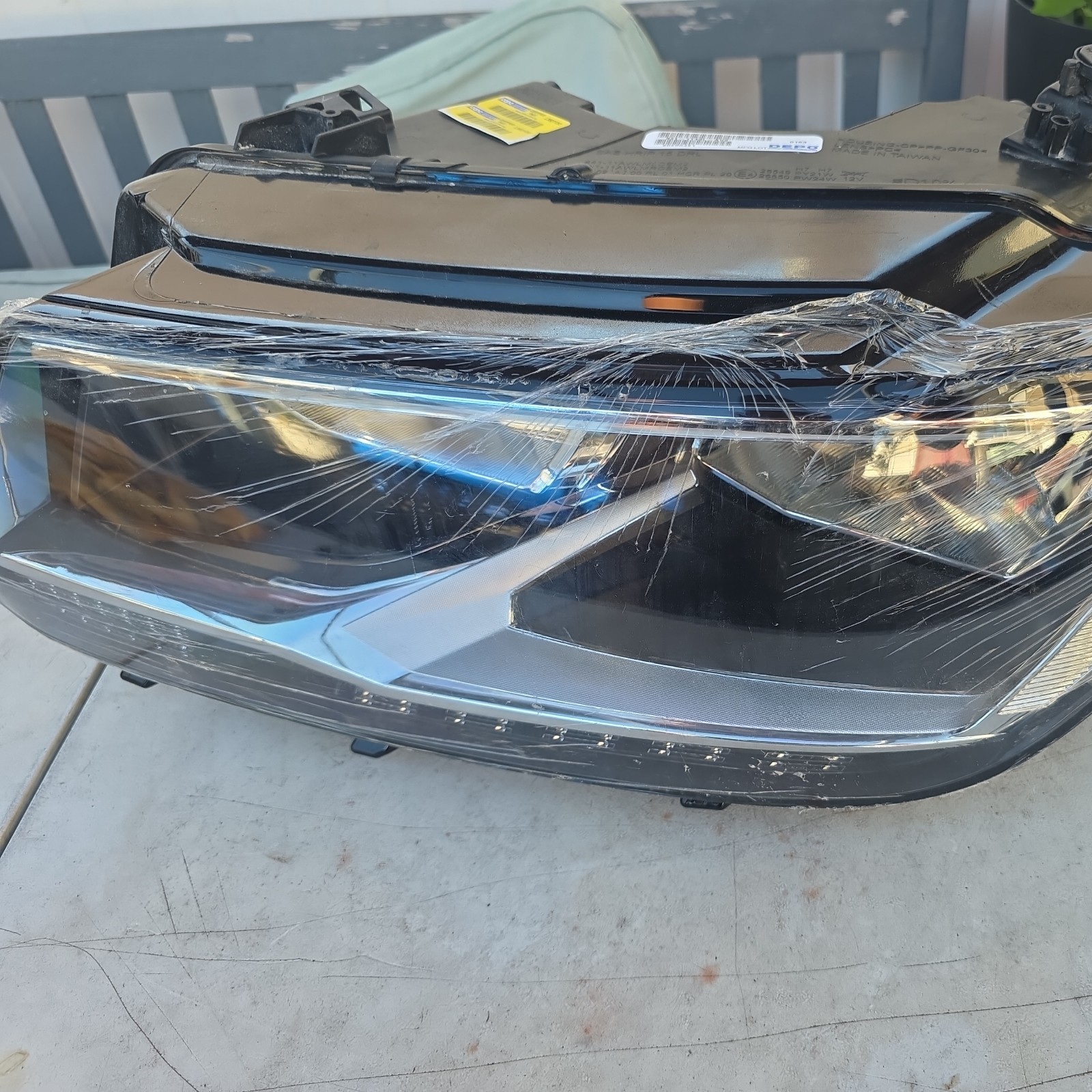 2018-2020 Volkswagen Tiguan Headlight Replacement Depo 341-1143L-AC2 2018-2020 Volkswagen Tiguan Headlight Replacement Depo 341-1143L-AC2