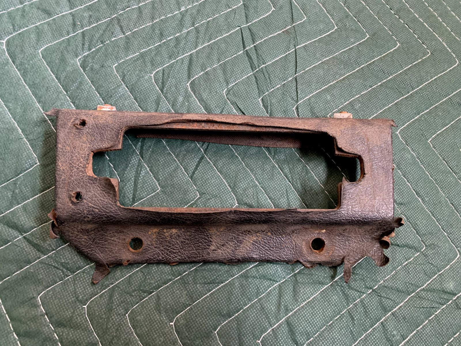 ORIGINAL TRIUMPH TR4 TR-4 INTERIOR CONSOLE RADIO PLATE