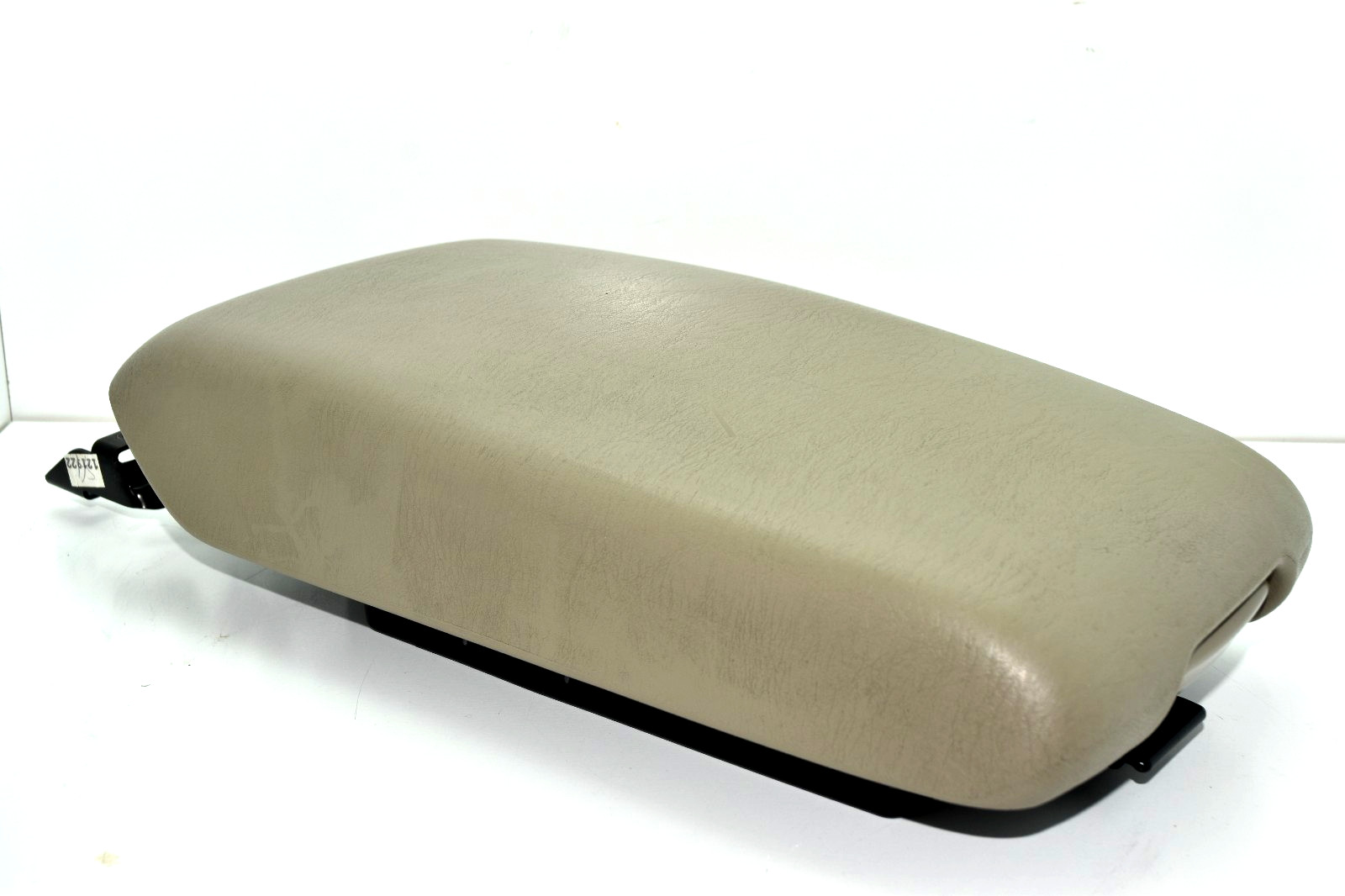 π 2002-2006 Toyota Camry Beige Armrest Vinyl Center Console Lid Storage OEM π 2002-2006 Toyota Camry Beige Armrest Vinyl Center Console Lid Storage OEM