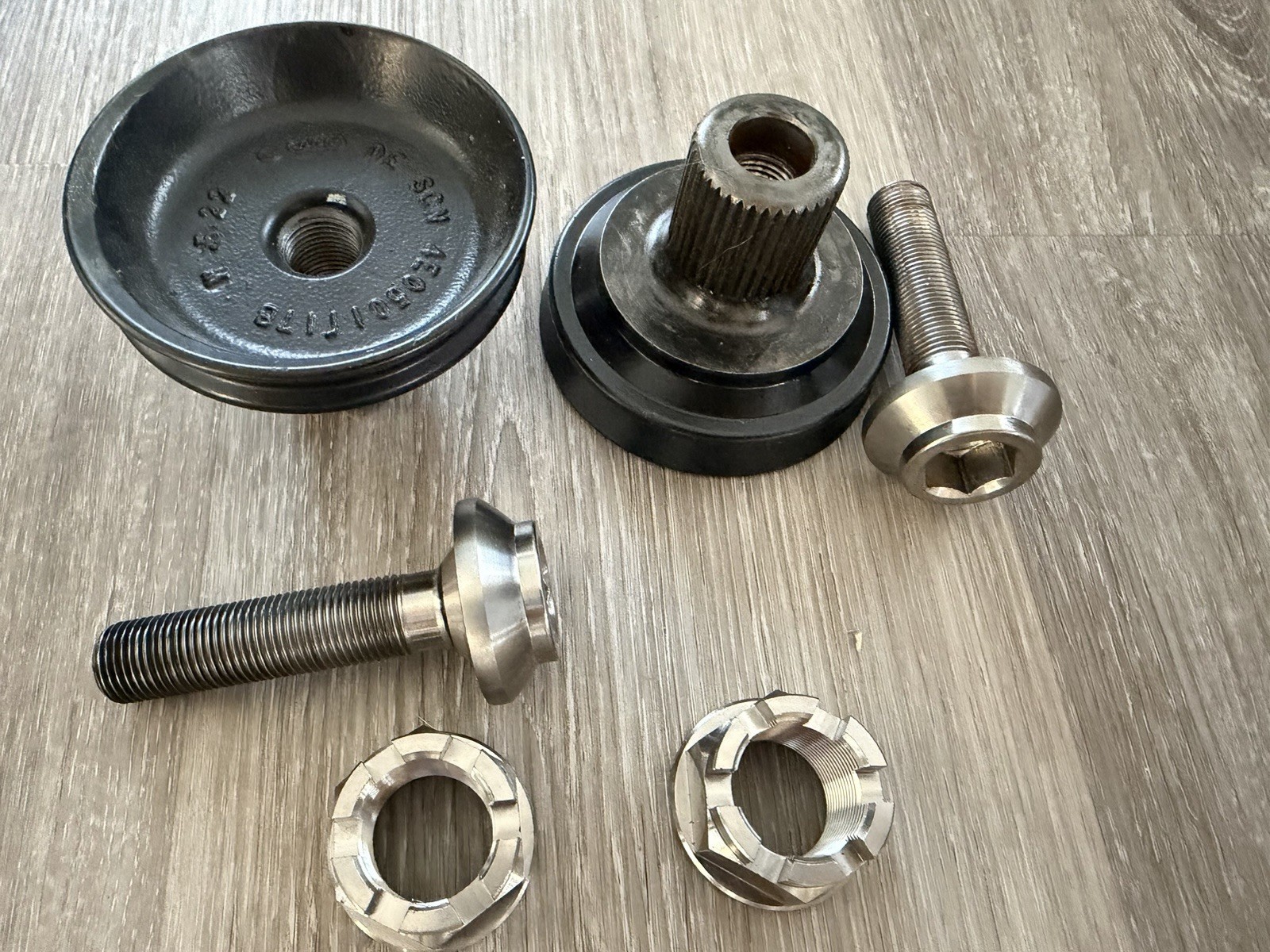 Lamborghini Gallardo RWD Conversion Kit - OEM Audi Hubs +Titanium Bolts