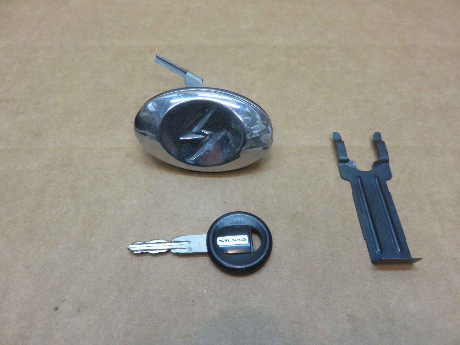 ULTRA RARE JDM NISSAN S13 SILVIA TRUNK LOCK, OEM SILVIA LOGO KEY,240SX S13 