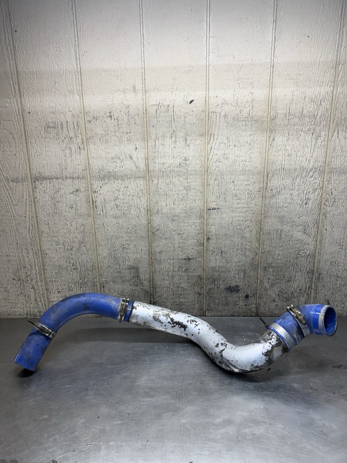 01-04 GM SILVERADO SIERRA 6.6L LB7 Duramax HOT Side DRIVER LH Intercooler Pipe