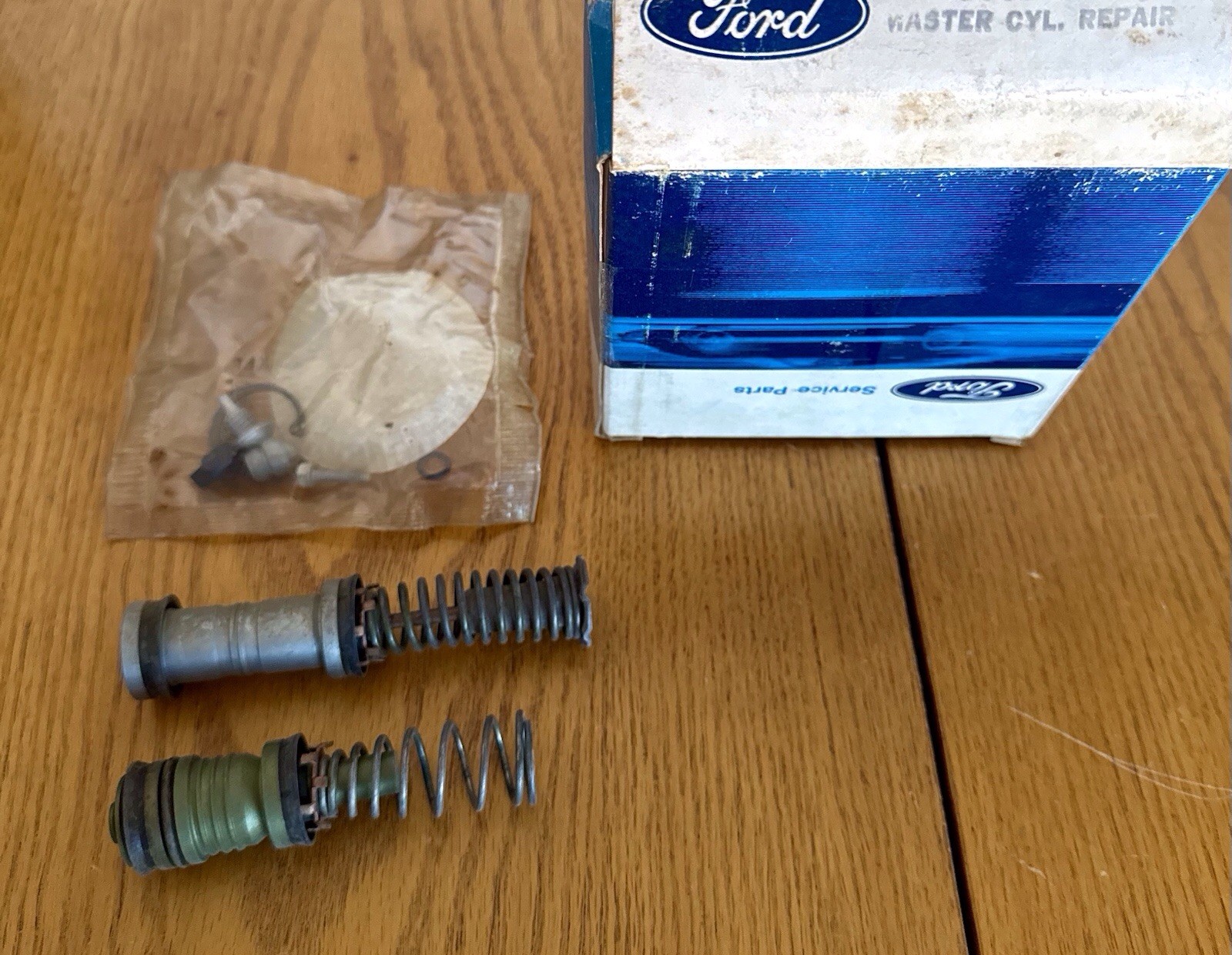 NOS 1969 Boss 429 Mustang master cylinder PARTS KIT only Fits #2227091 No MC