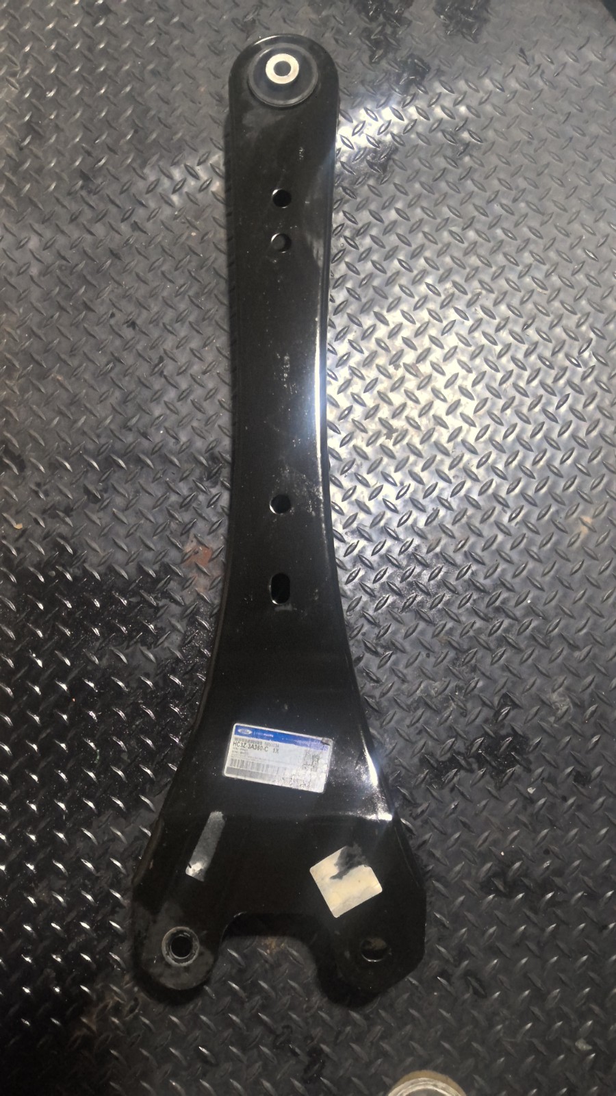 2017-2022 Ford F-250 F-350 Super Duty Front RH Radius Arm 4WD HC3C-3405-CB 2017-2022 Ford F-250 F-350 Super Duty Front RH Radius Arm 4WD HC3C-3405-CB