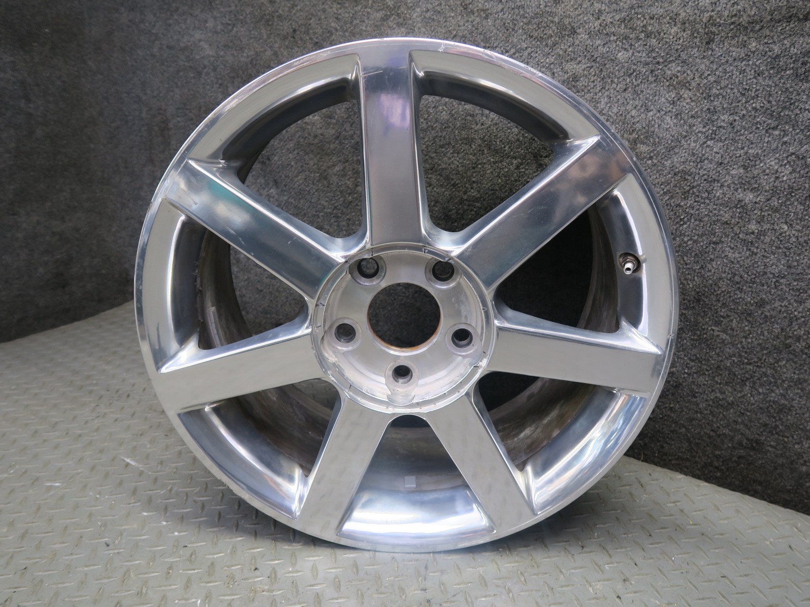 2004-2008 CADILLAC XLR FACTORY R18 18\