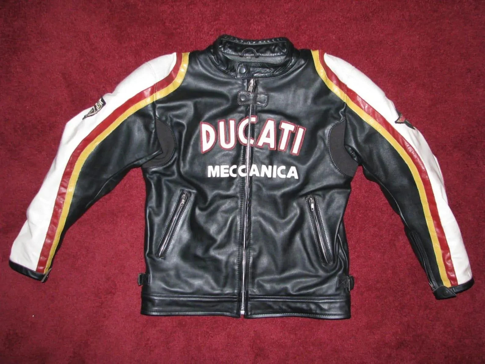 Ducati Meccanica Vintage Beige Leather Jacket – Classic Motorcycle Look – Retro