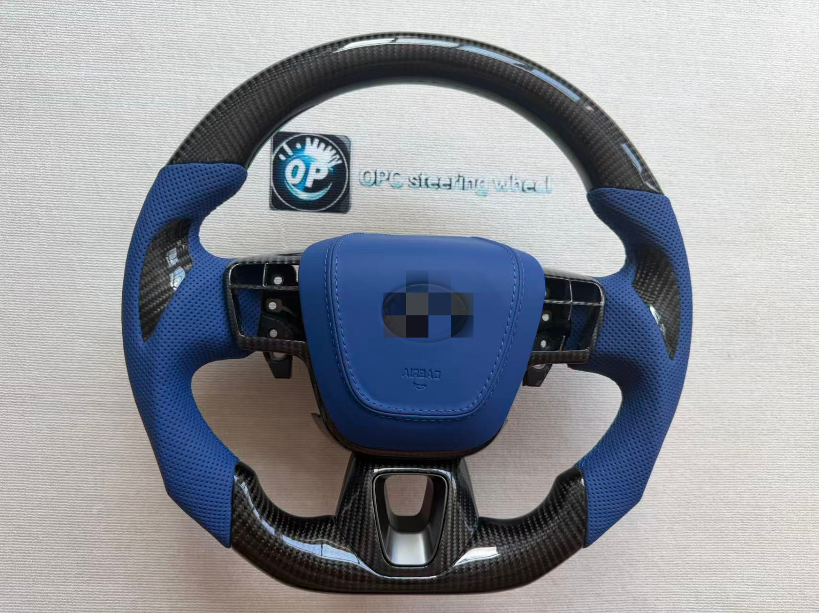 Custom carbon fiber blue leather steering wheel for Toyota Camry 2024-2026 Custom carbon fiber blue leather steering wheel for Toyota Camry 2024-2026