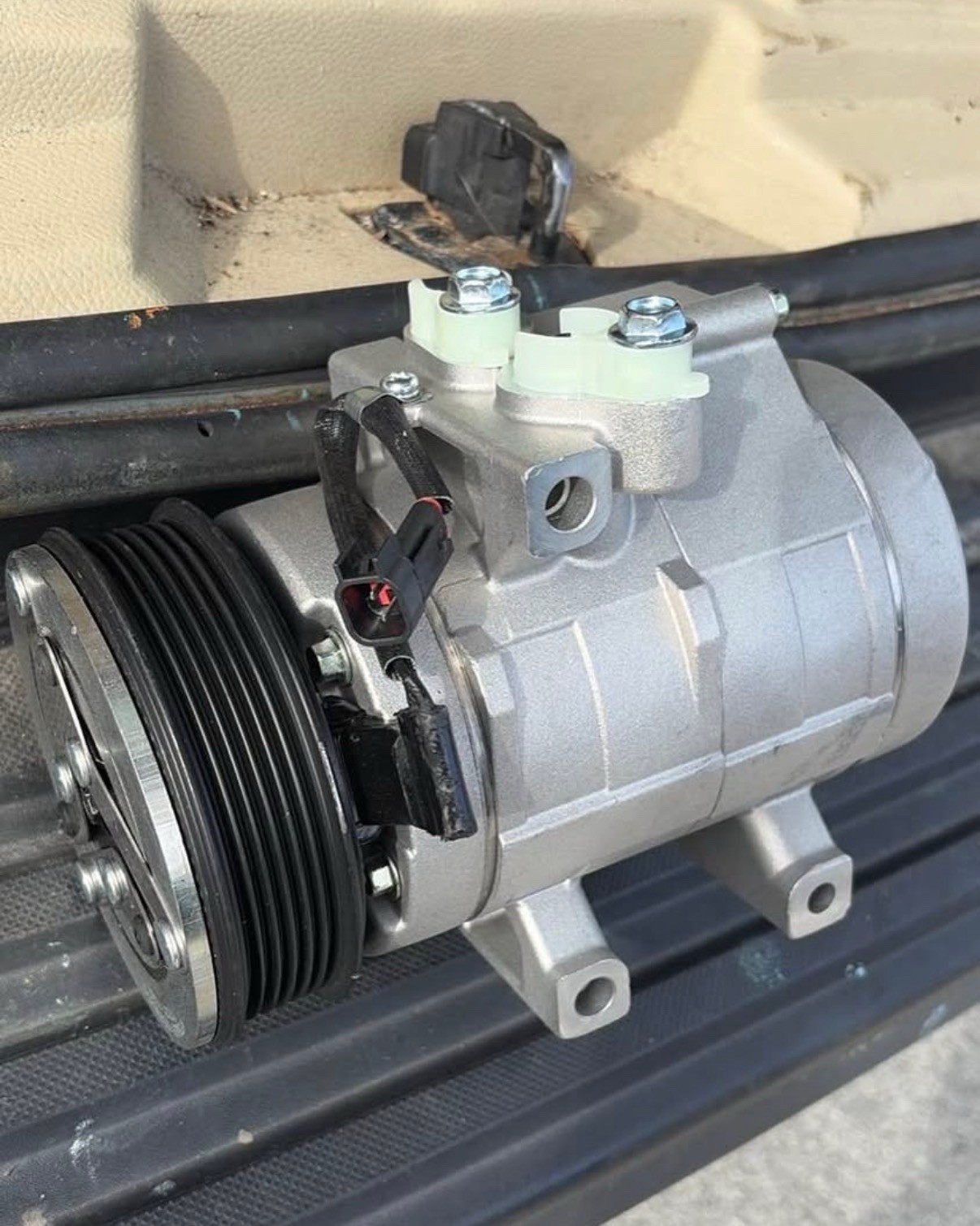 Ford/Volvo AC Compressor For A Car Ford/Volvo AC Compressor For A Car