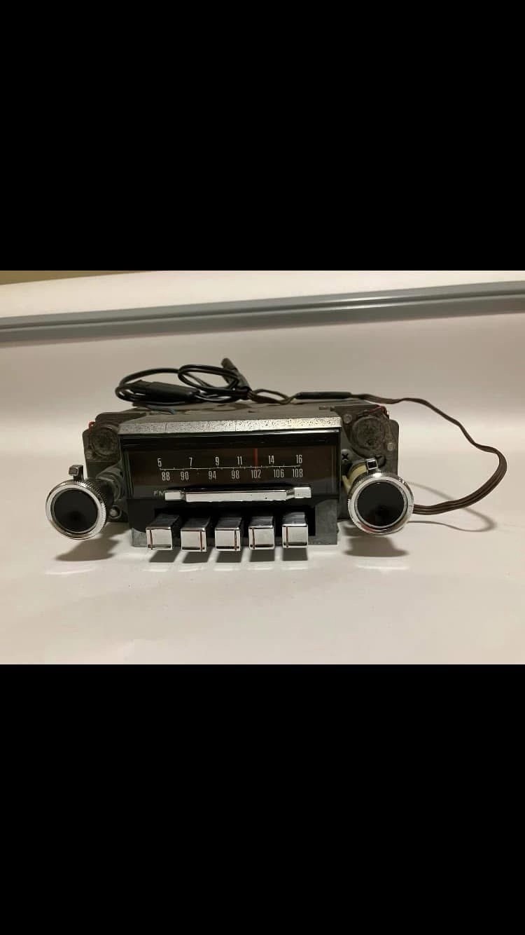 1967 Ford AM/FM radio Mercury 67 Case# F7TBS 004137 1967 Ford AM/FM radio Mercury 67 Case# F7TBS 004137