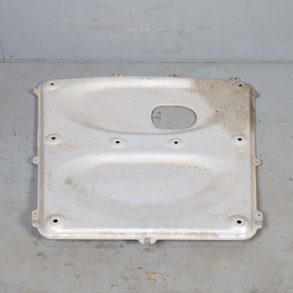 2015-2020 BMW M4 Engine Chassis Reinforcement Skid Plate OEM 31102284631 2015-2020 BMW M4 Engine Chassis Reinforcement Skid Plate OEM 31102284631