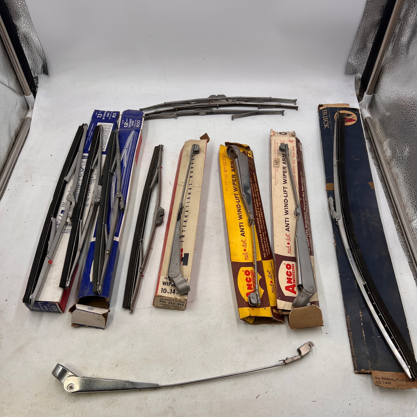 VINTAGE NOS ANCO IH BUICK WINDSHIELD WIPER BLADES LOT some with box VINTAGE NOS ANCO IH BUICK WINDSHIELD WIPER BLADES LOT some with box