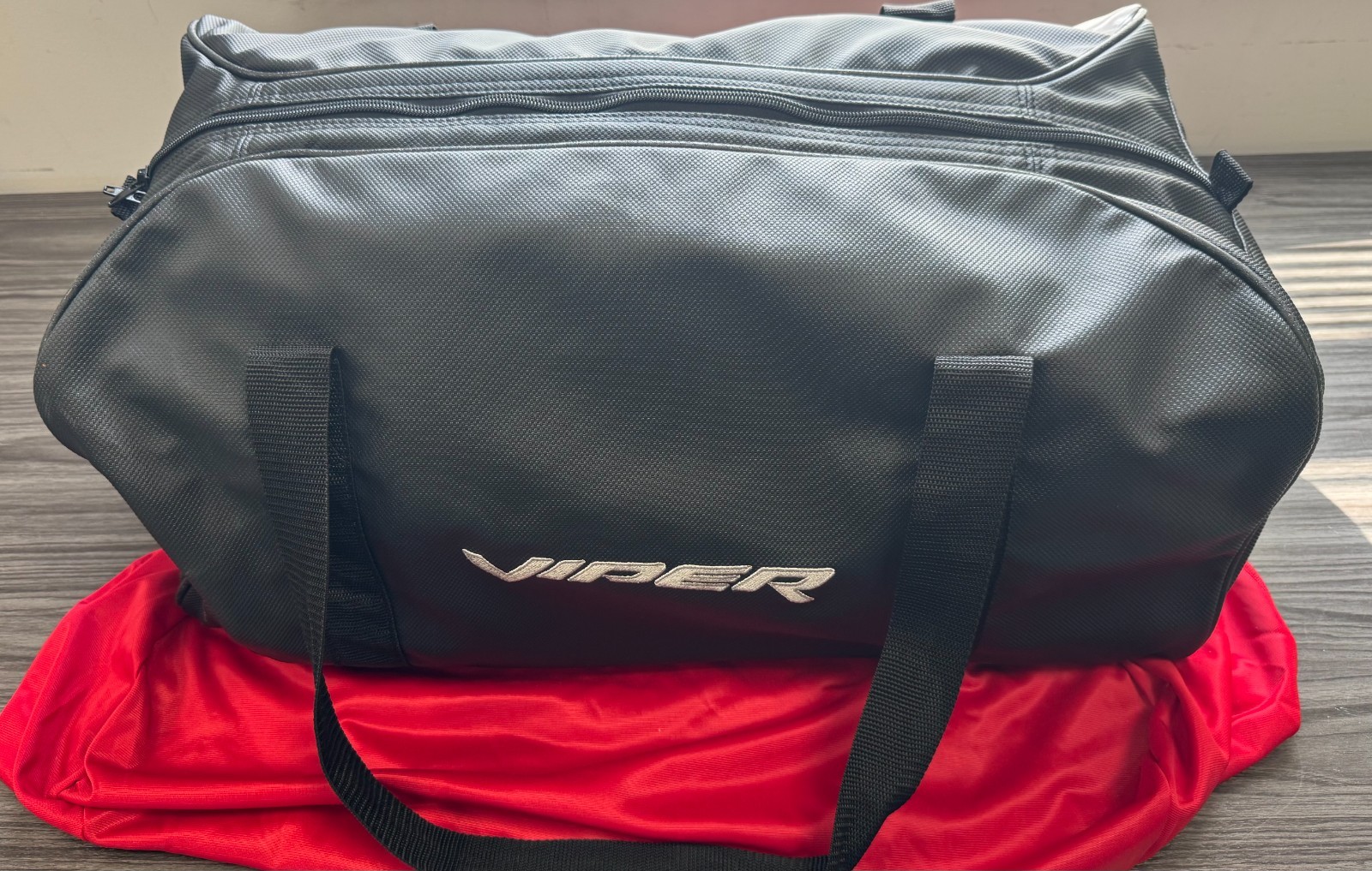 2013-2017 DODGE / SRT VIPER (GEN V) OEM MOPAR CAR COVER W/ STORAGE BAG 2013-2017 DODGE / SRT VIPER (GEN V) OEM MOPAR CAR COVER W/ STORAGE BAG