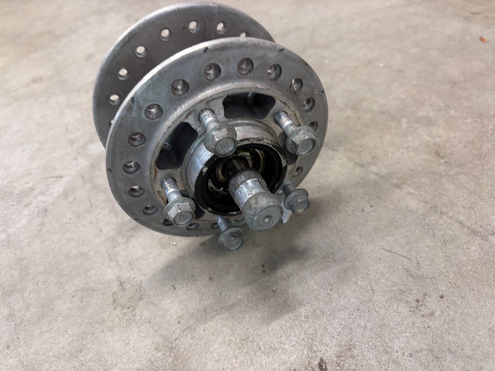 1979 Honda CB750 K CB750K Front Wheel Hub