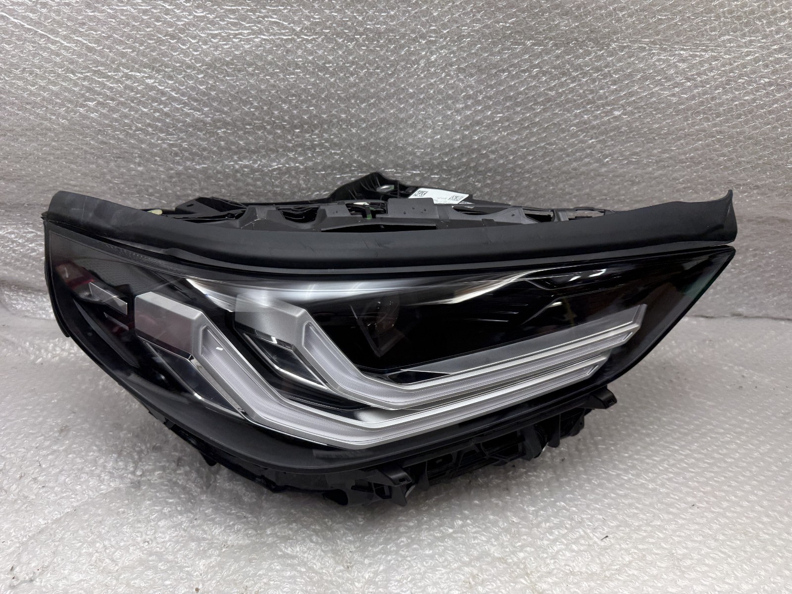 Mint 2025-2027 BMW X3 G45 Right RH Passenger Side Chrome LED Headlight OEM Mint 2025-2027 BMW X3 G45 Right RH Passenger Side Chrome LED Headlight OEM