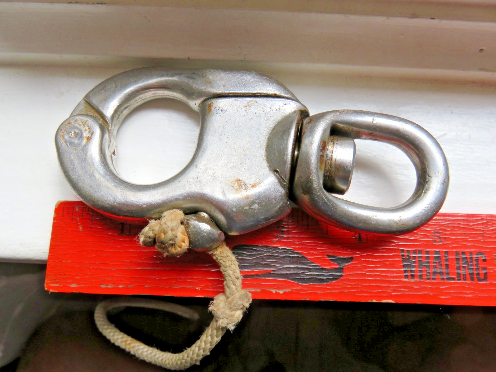 Quick Release Snap Shackle with Large Bail Length 4-3/4 Quick Release Snap Shackle with Large Bail Length 4-3/4